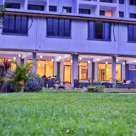 The Willis Hotel, Bomet Екстериор снимка