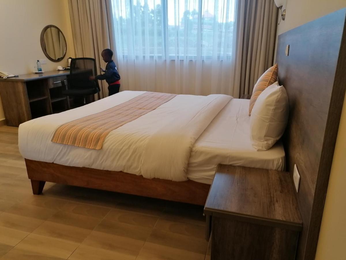 The Willis Hotel, Bomet Екстериор снимка
